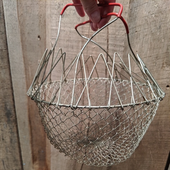 Other - Farmhouse vintage collapsible egg basket